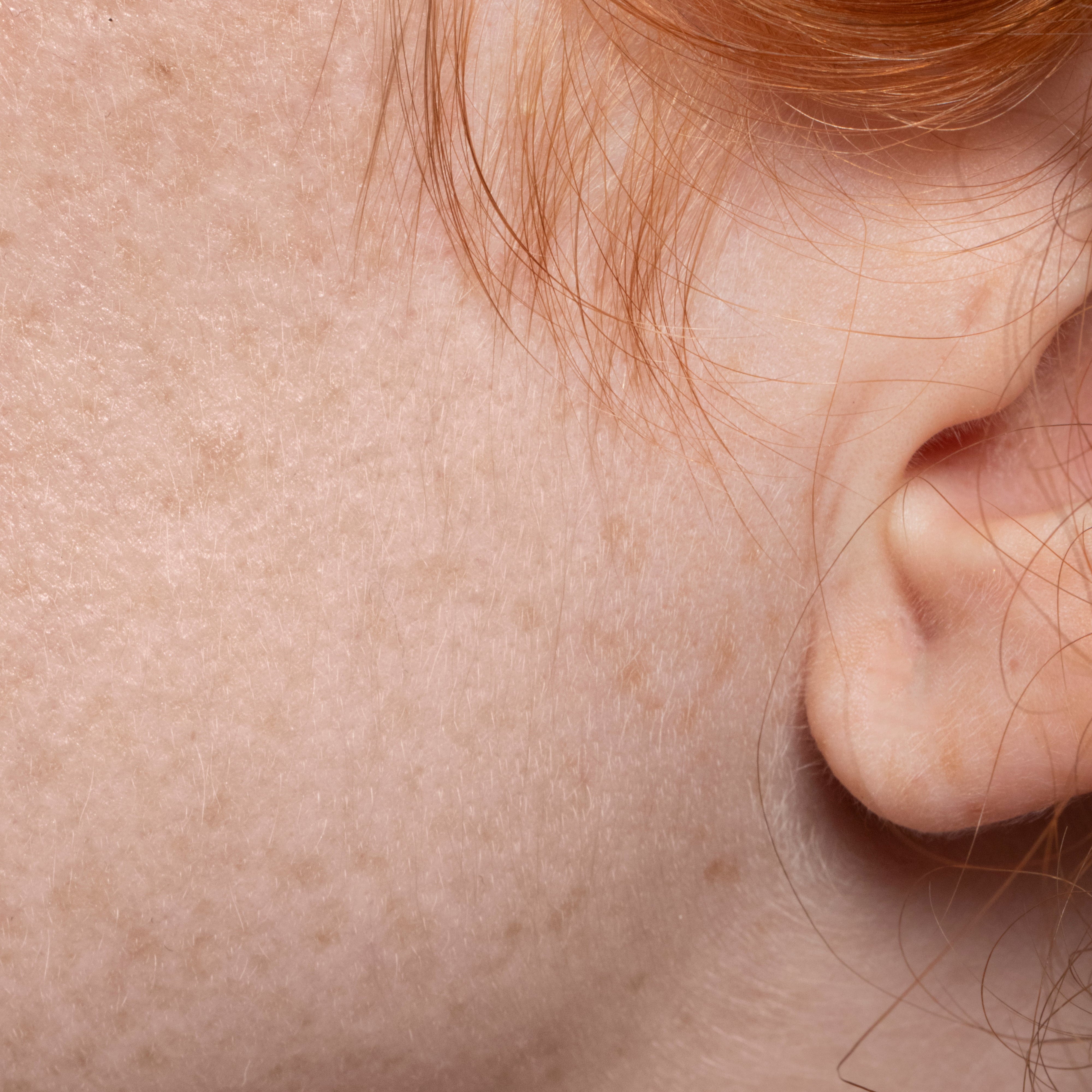 Should Women Shave Their Face? Benefits, Myths, and Must-Knows