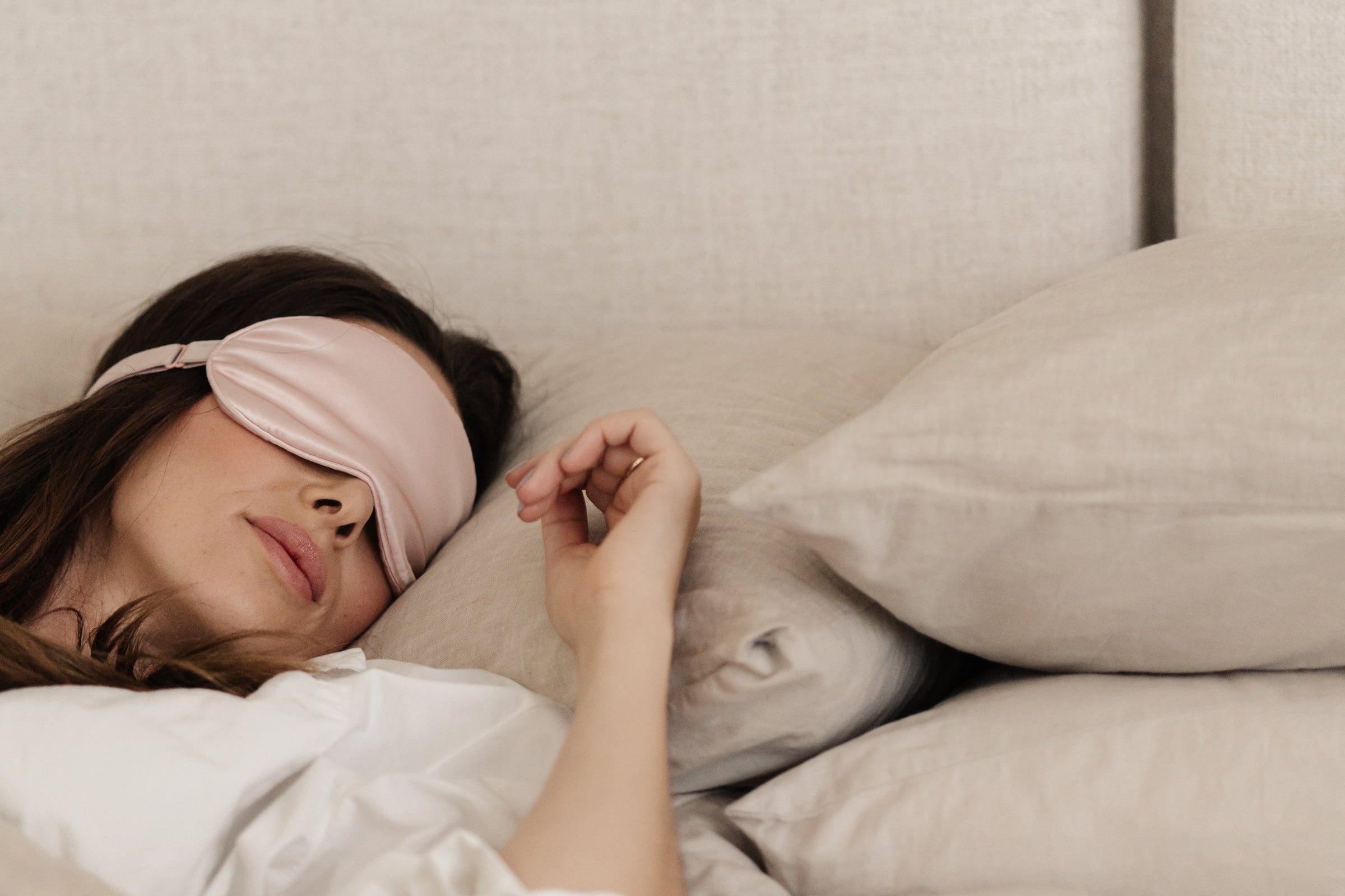 Why Your Skin Loves Beauty Sleep: How to Maximize Nighttime Repair
